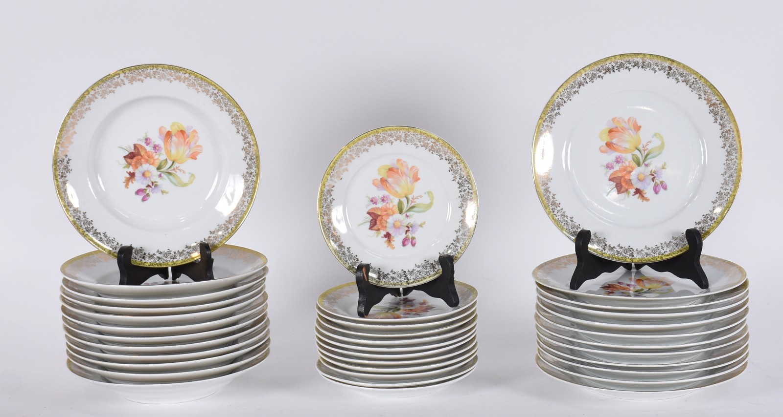 Serviço de chá, café e jantar de porcelana Mauá composto de: 5... - foto 2 de 9