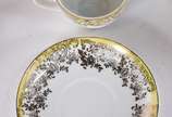 Serviço de chá, café e jantar de porcelana Mauá... - Serviço de chá, café e jantar de porcelana Mauá composto de: 5 xícaras de café com pires, <br>6 xícaras de chá com pires, <br>bule, 2 leiteiras,...