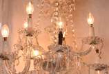 Lustre de cristal para 8 luzes, pingentes lapid... - Lustre de cristal para 8 luzes, pingentes lapidados.
