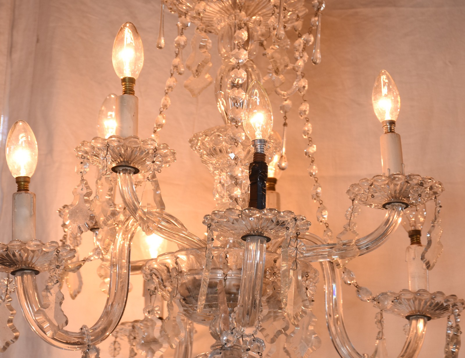 Lustre de cristal para 8 luzes, pingentes lapidados. - foto 3 de 3