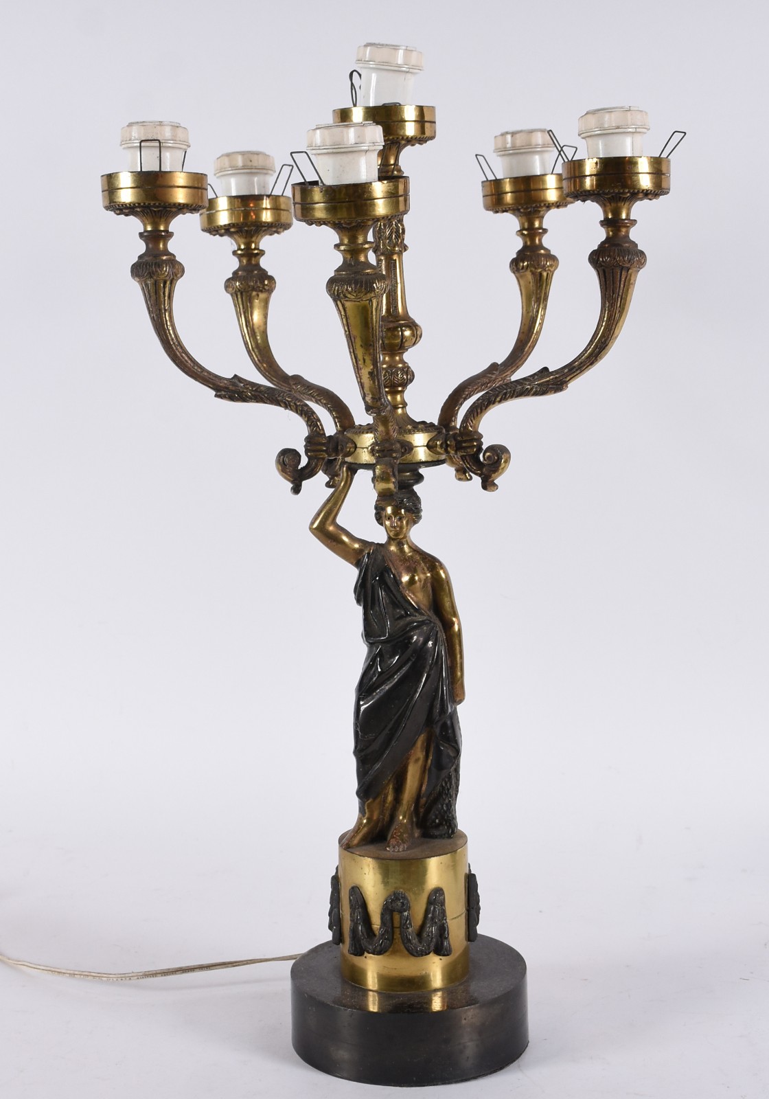 Abatjour de metal dourado com figura feminina para 6 luzes. - foto 1 de 5
