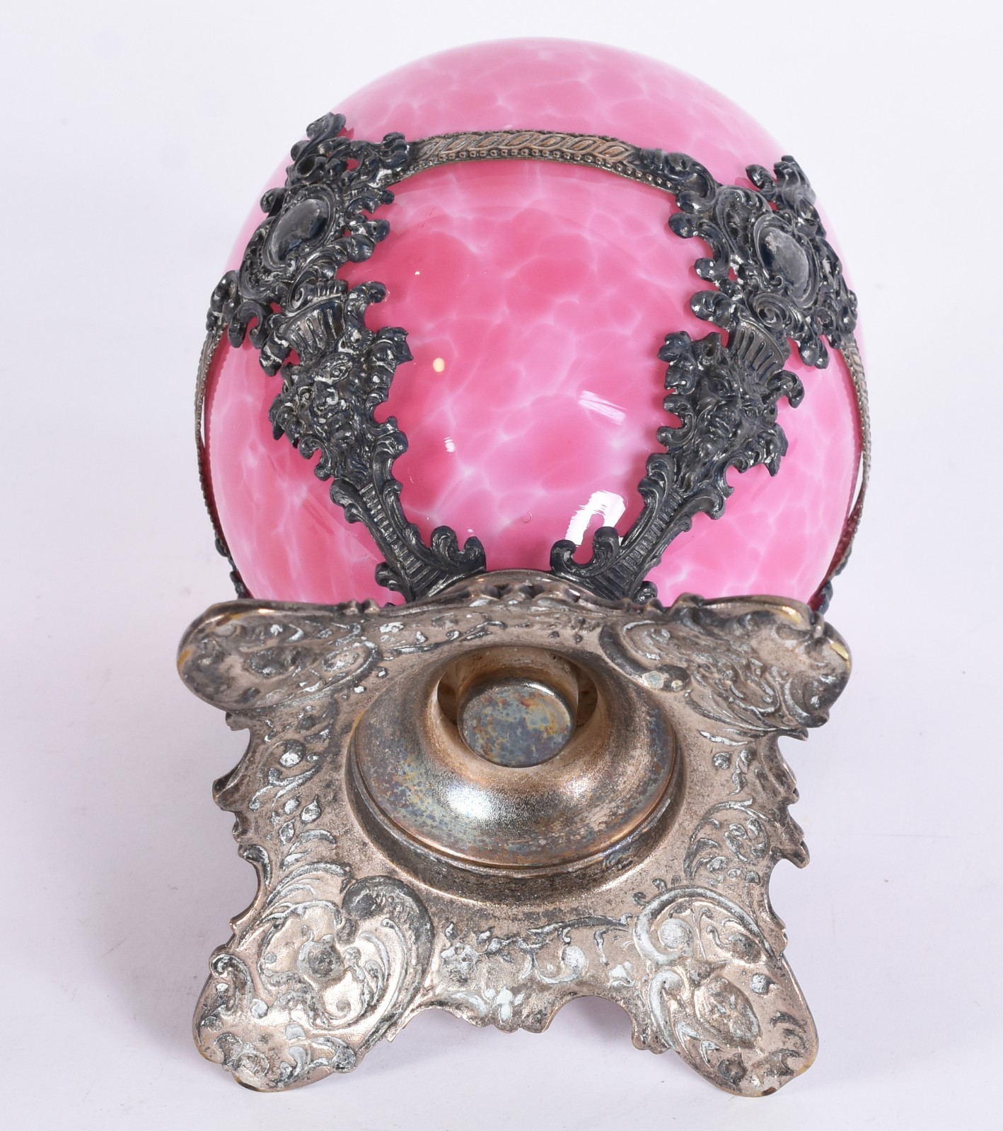 Antiga bomboniere no formato oval de vidro leitoso rosa mesclado com... - foto 4 de 6