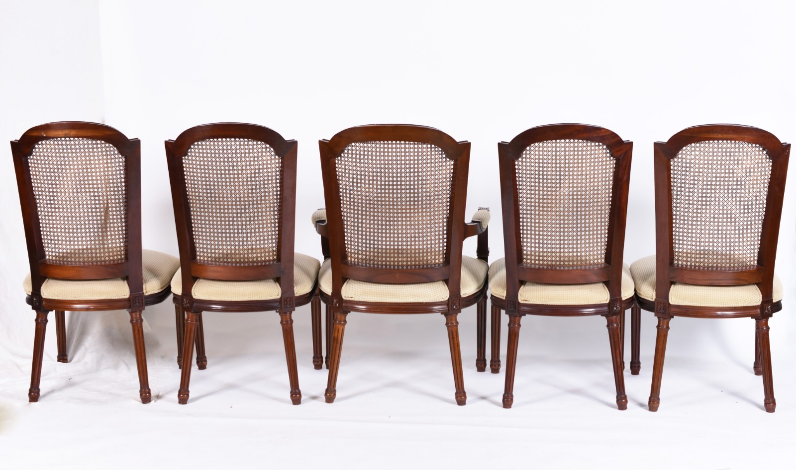 Conjunto de 10 cadeiras para sala de jantar, sendo 2 com braços e 8... - foto 2 de 3