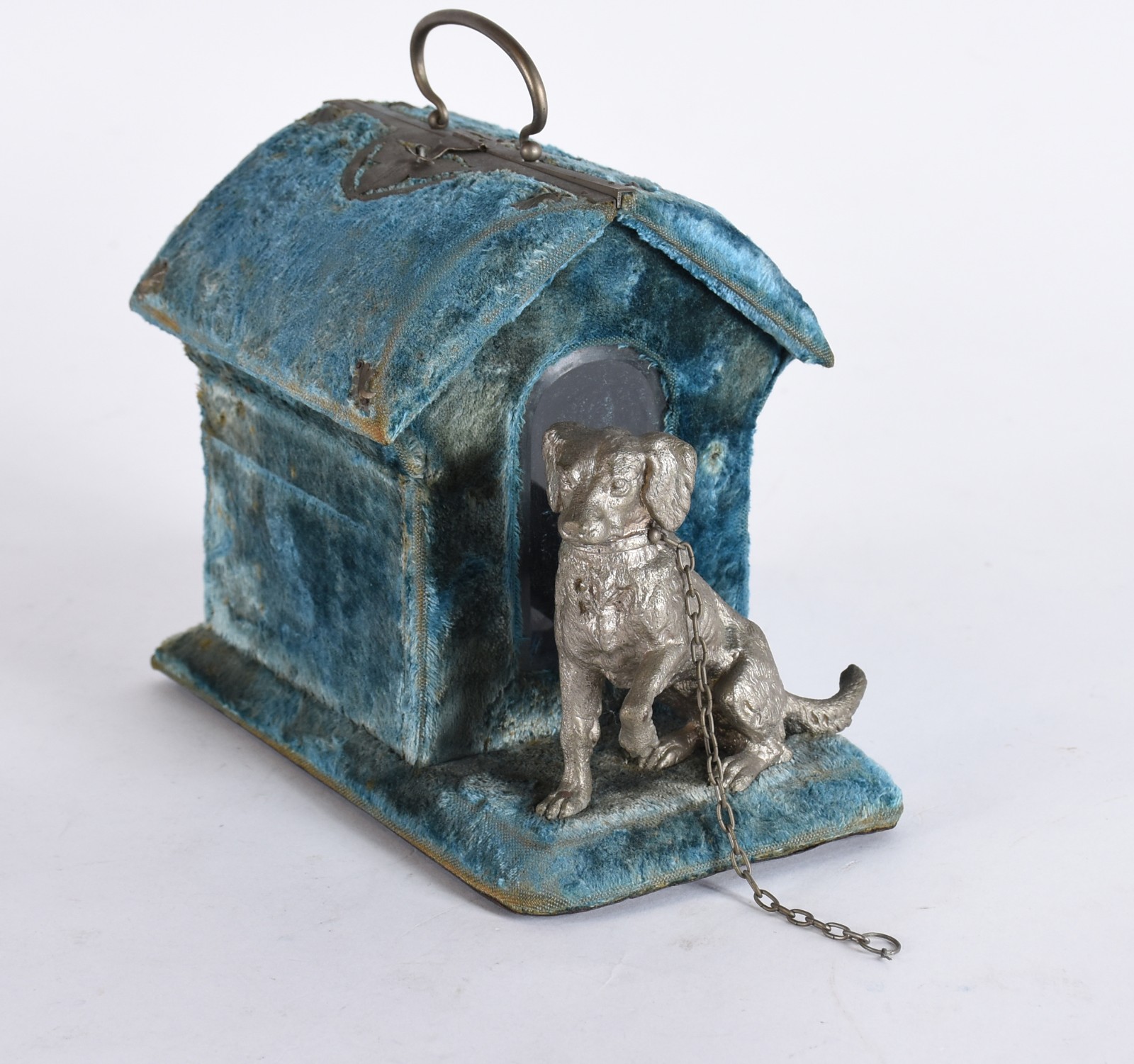 Antiga caixa de costura feitio "casinha com cachorro na porta", metal... - foto 1 de 11