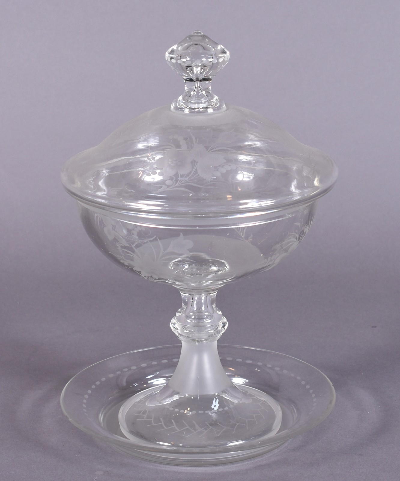 Compoteira com presentoir de cristal lavrado (com mínimos bicados). - foto 1 de 5