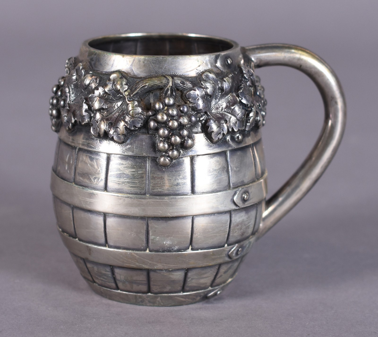 Caneca para vinho de prata portuguesa contraste do Porto, formato de... - foto 1 de 4