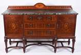 Casa Leandro Martins (1885-1960),  - Buffet de madeira nobre parquetada e detalhes em marqueterie nas duas portas laterais com prateleiras internas, tres gavetas centrais com puxadores de