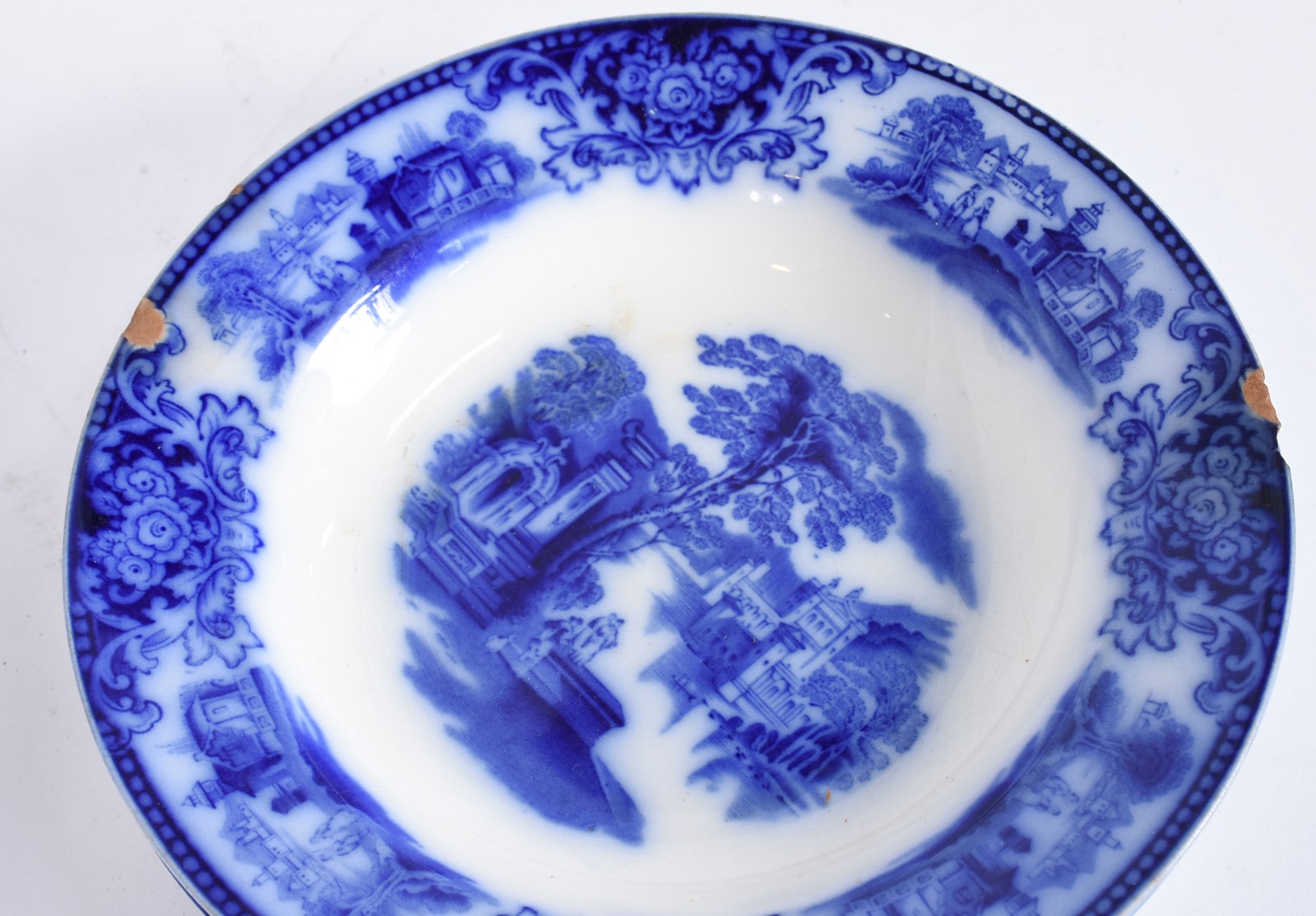 Parte de serviço de faiança inglesa azul borrão, sendo: sopeira, 9... - foto 5 de 9