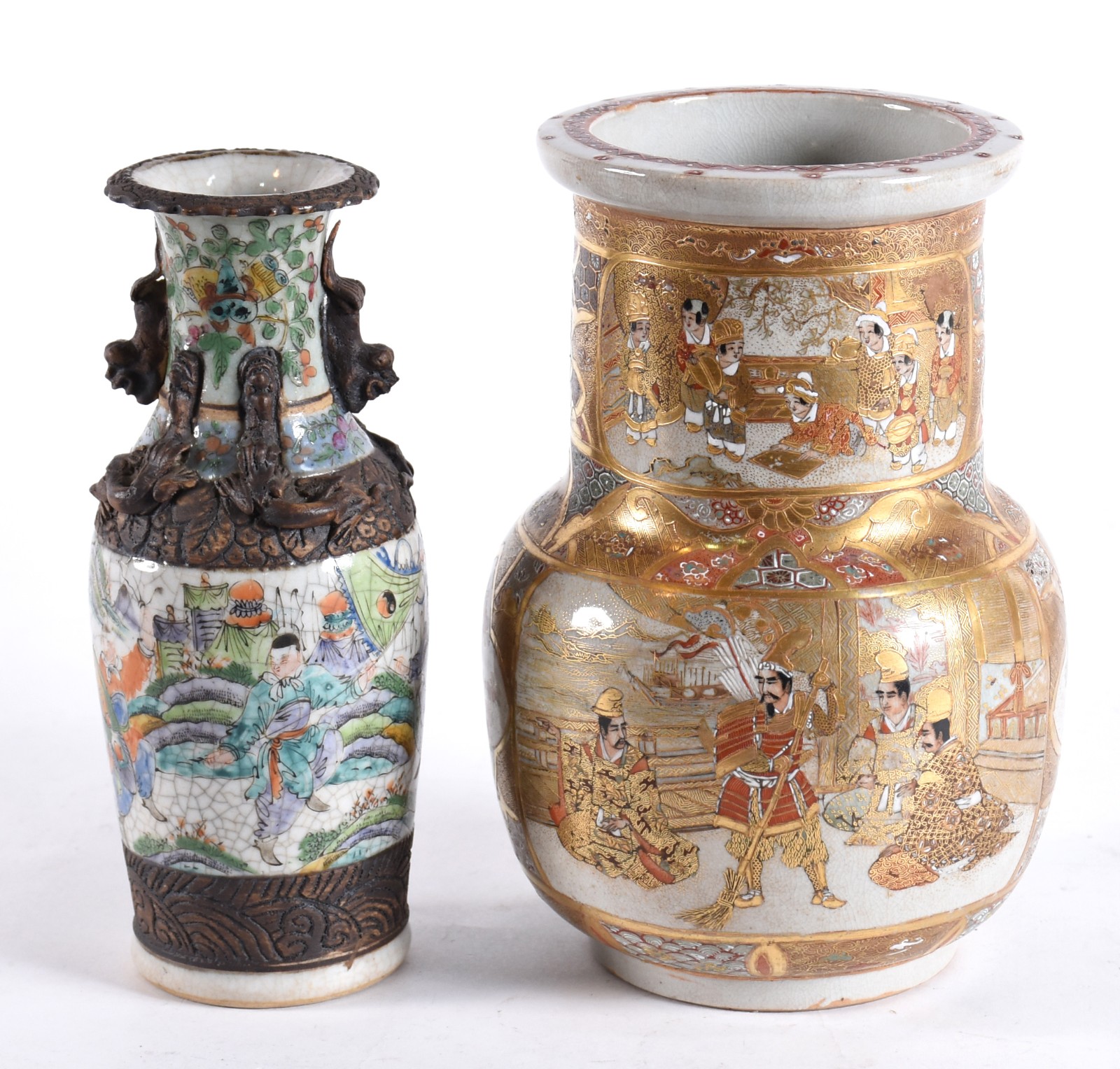 Dois vasos de faiança japonesa de Satzuma, modelos diversos, sendo um... - foto 1 de 7