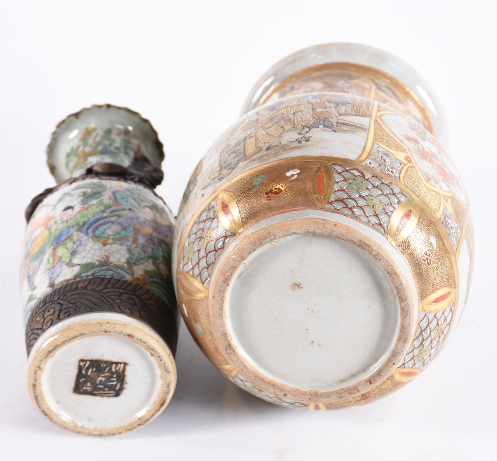 Dois vasos de faiança japonesa de Satzuma, modelos diversos, sendo um... - foto 6 de 7