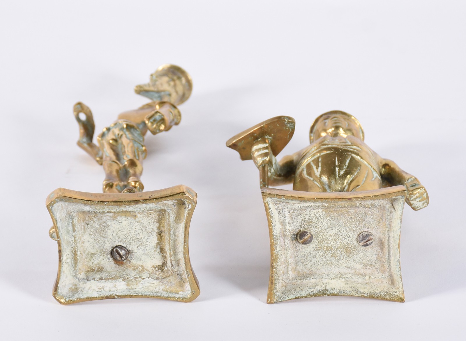 Par de esculturas de bronze representando Dom Quixote e Sancho Pança. - foto 5 de 5