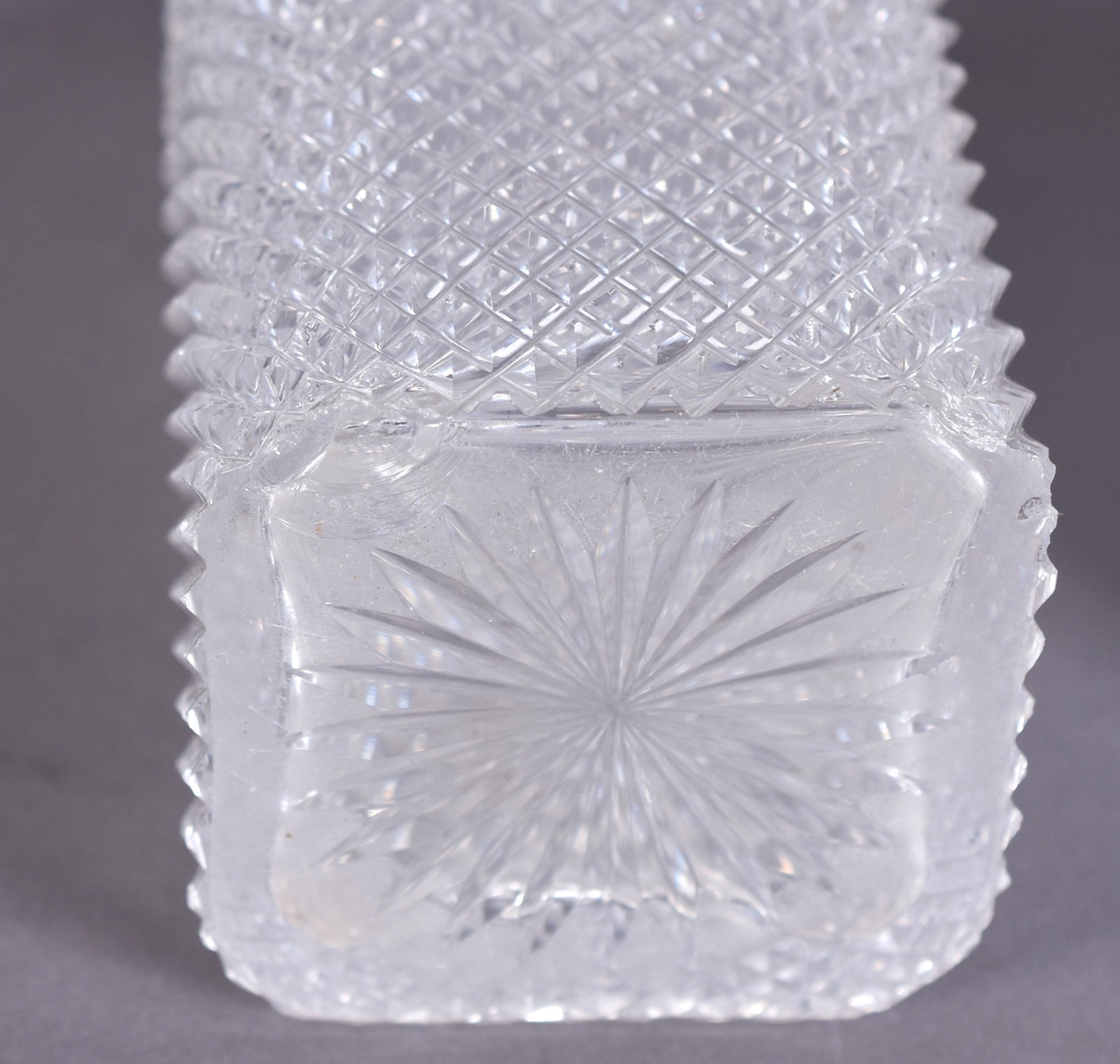 Três peças diversas de cristal, sendo: fruteira em gomos e 2... - foto 6 de 6