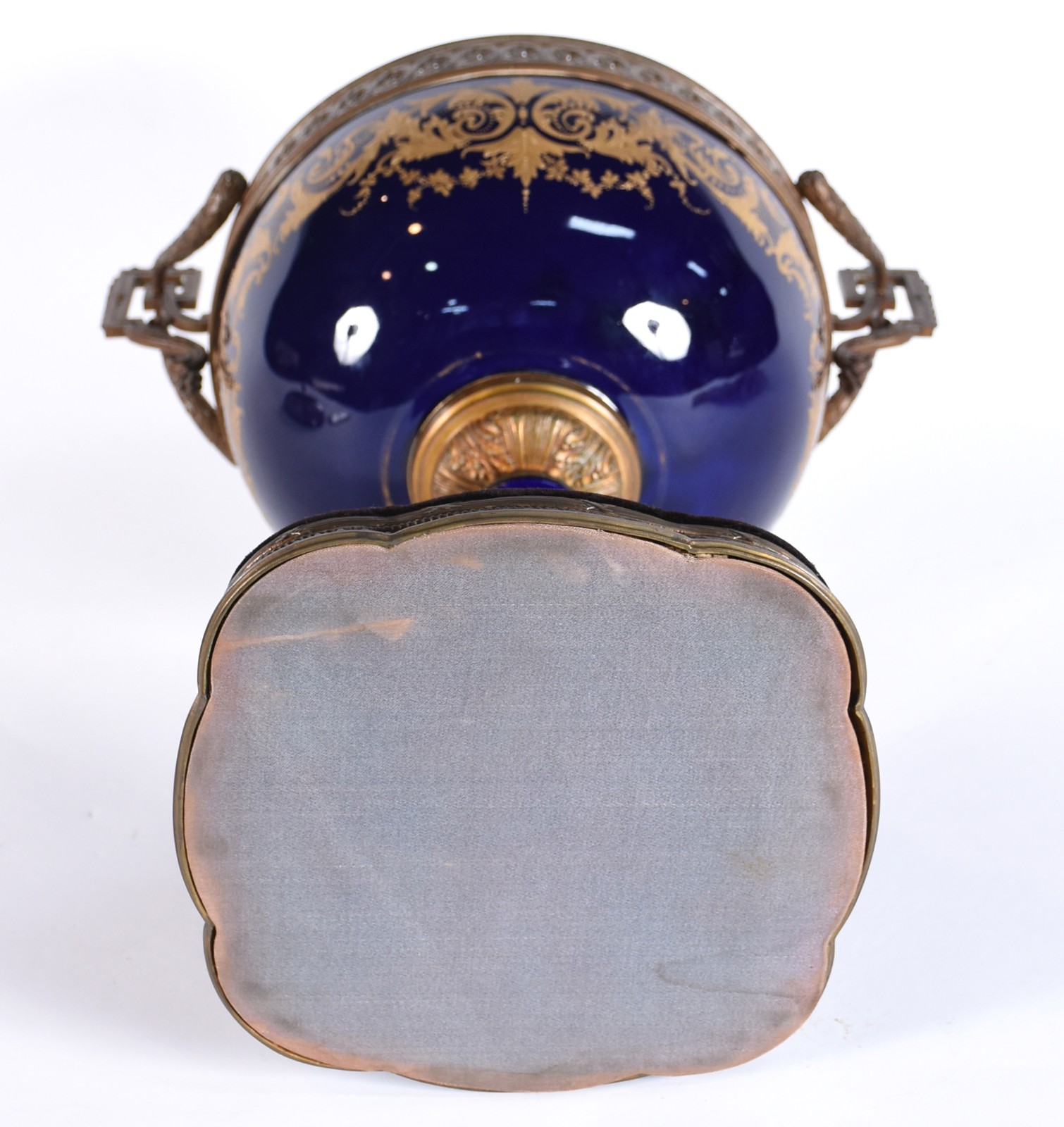 Grande potiche de porcelana francesa possivelmente de Sèvres, na cor... - foto 7 de 7