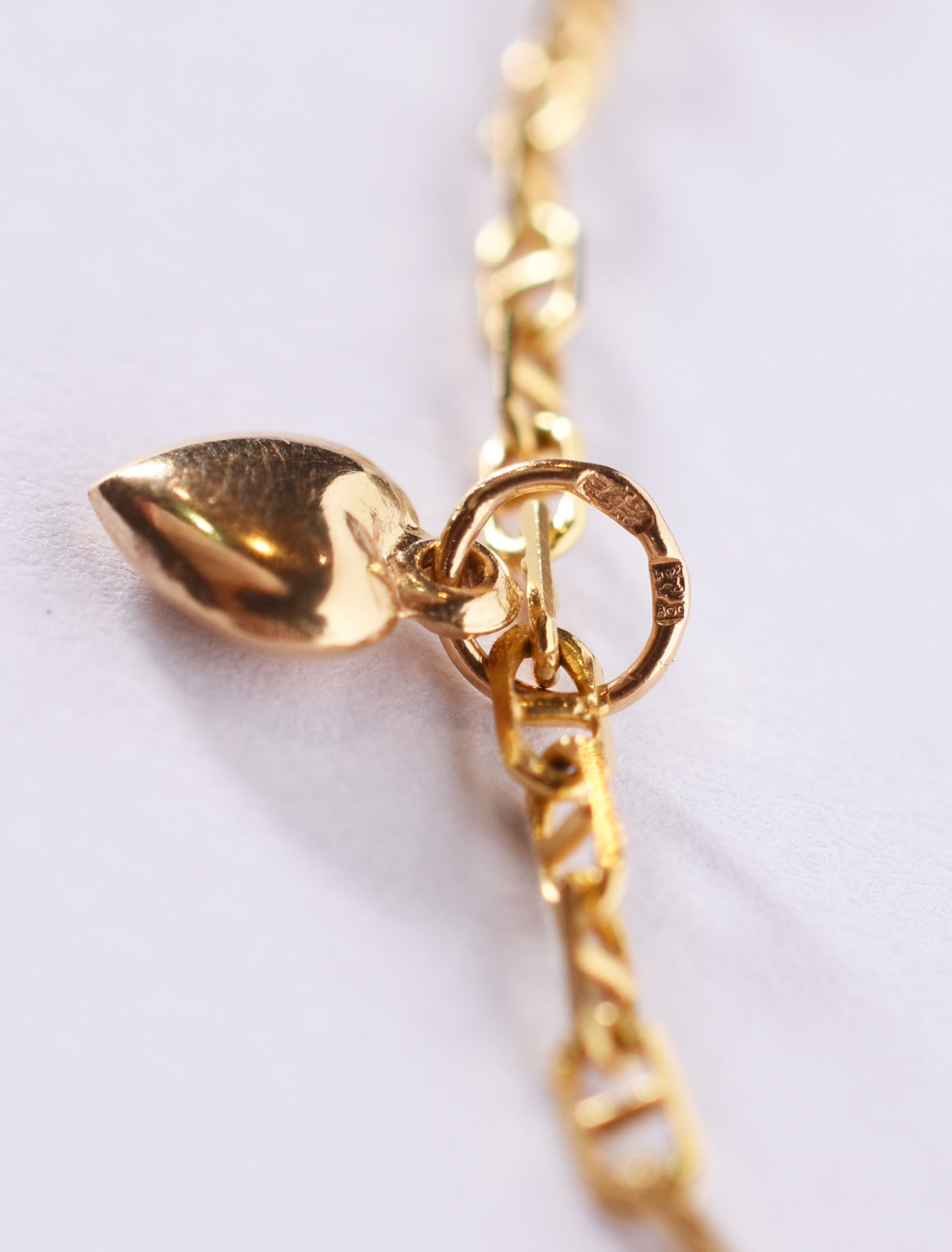Pulseira de ouro 18k, contraste 750 mls com elos feitio "oito"... - foto 4 de 5