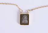 Cordão de ouro 18k com um pendente com relevo d... - Cordão de ouro 18k com um pendente com relevo do coração de Jesus  (Por motivos de segurança a peça não se encontra na loja)
