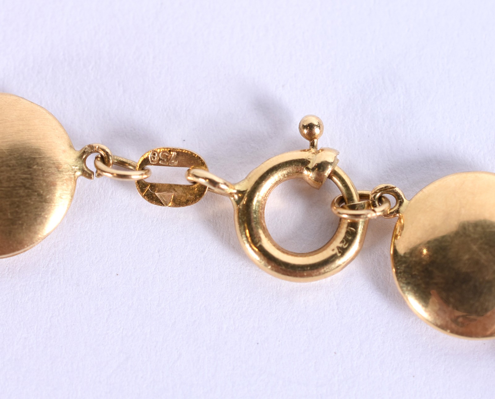 Colar com fecho de ouro 18k, contraste 750 com pedras ônix (Por... - foto 4 de 4