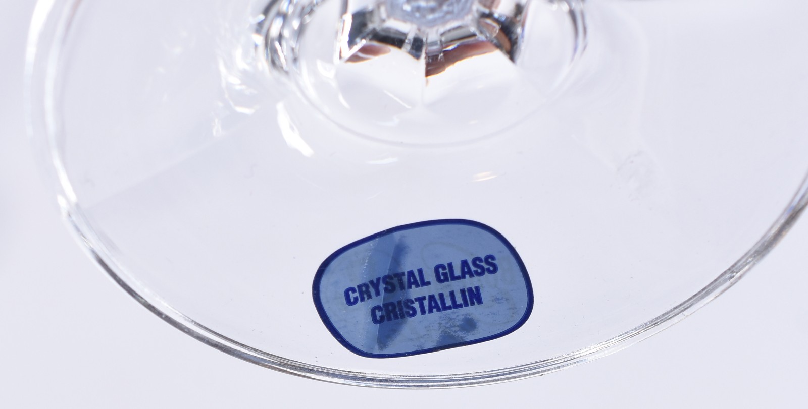 Três taças para vinho e champagne de cristal doublé azul lapidado. - foto 5 de 5