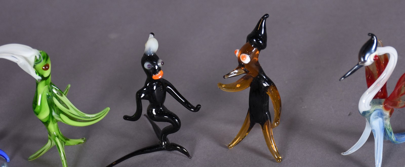 Vinte miniaturas de murano, um com pequeno quebrado. - foto 3 de 7