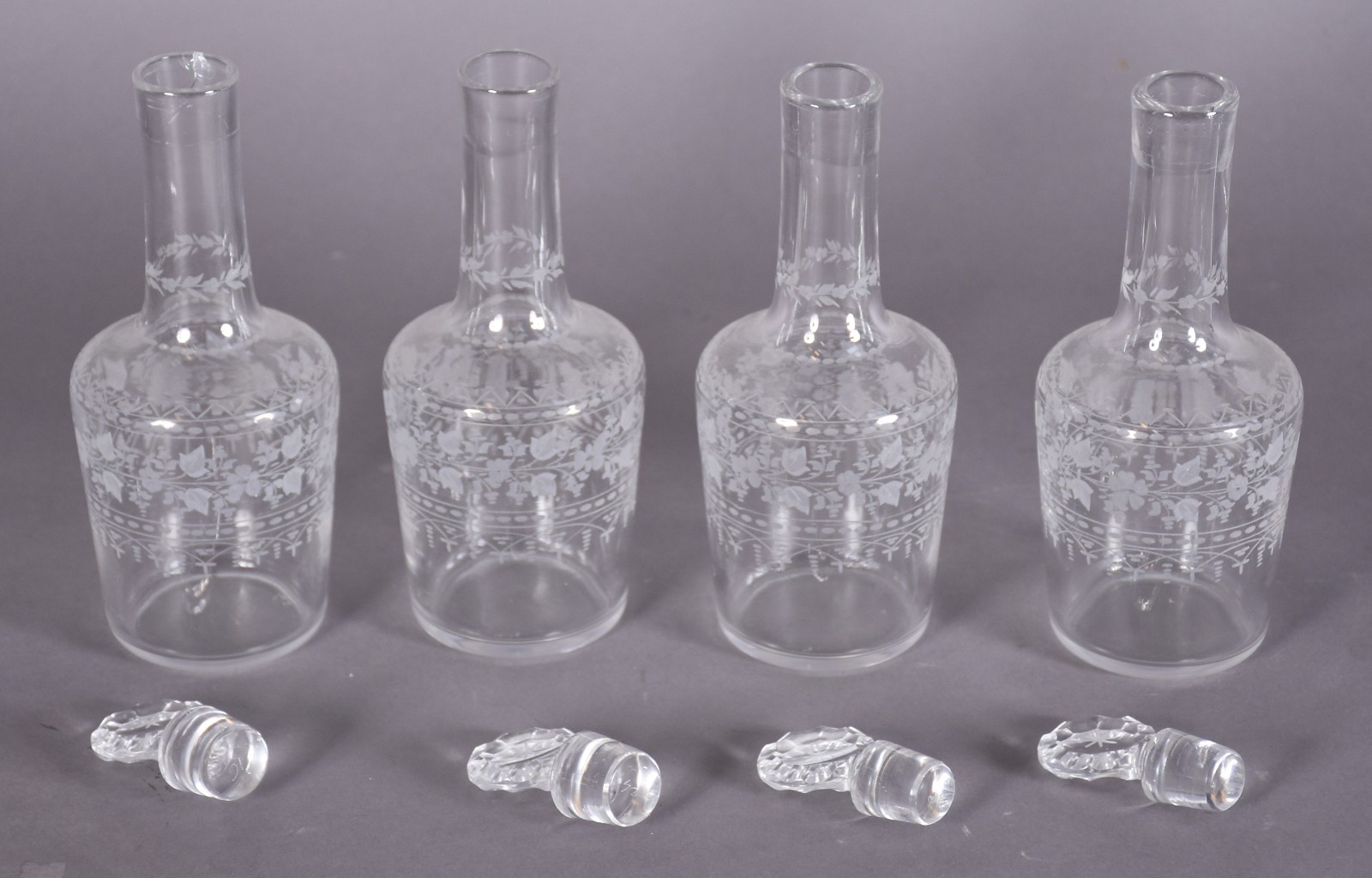 Serviço para licor com suporte de metal prateado Boulenger, composto... - foto 2 de 11