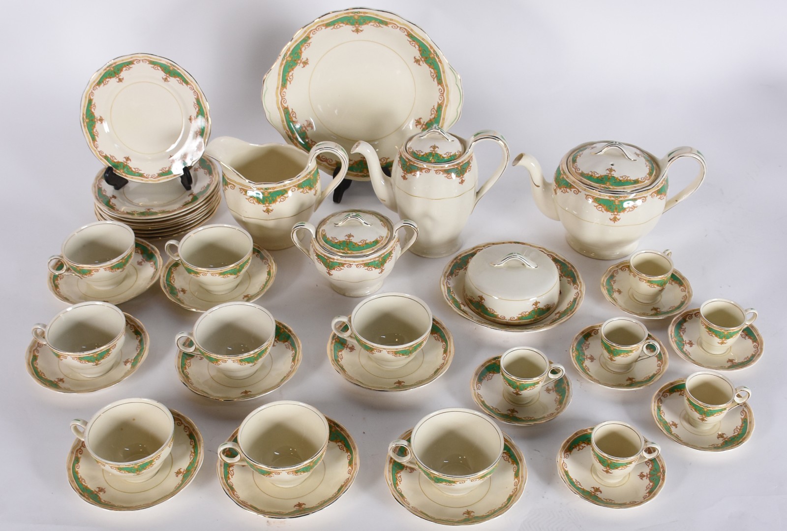 Serviço de chá e café de faiança GRINDLEY ENGLAND, na cor bege com... - foto 2 de 4