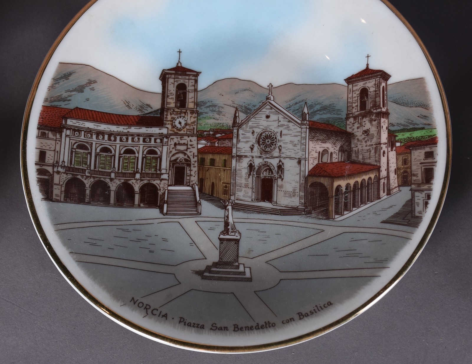 Dezoito pratos de porcelana, sendo 10 quadrados ingleses "Abbeys"e... - foto 2 de 8