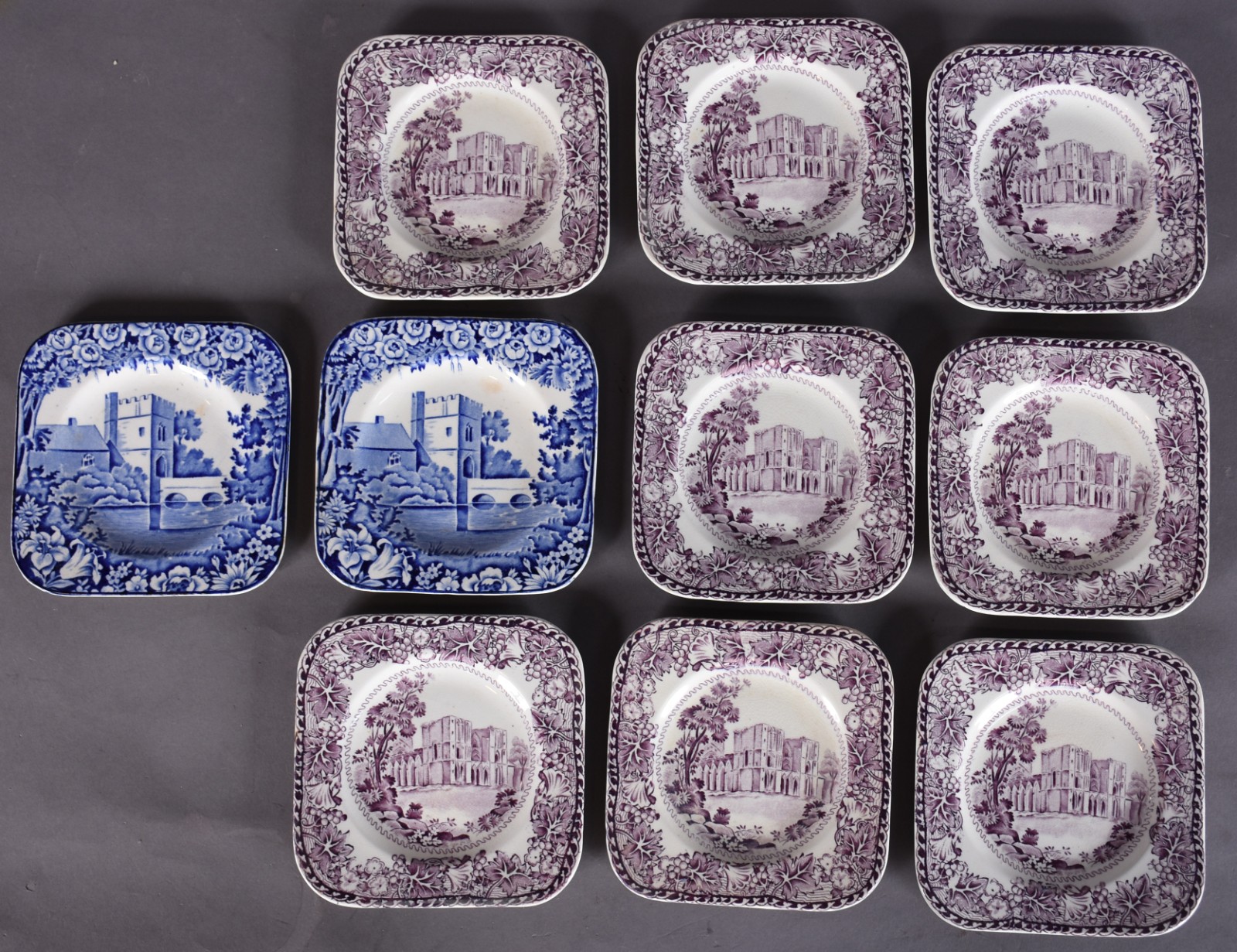 Dezoito pratos de porcelana, sendo 10 quadrados ingleses "Abbeys"e... - foto 3 de 8