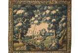 Tapeçaria Royal Aubusson (1580),  - "Tapeçaria francesa "Verdure" em lã e seda representando bosque com árvores e pássaros. Ao centro, cena com águia dominando uma garça e ao fundo uma c