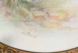 Limoges (1771),  - Par de pratos de porcelana francesa Frank Haviland, pintados a mão com motivos de peixes,  assinados J. Barin, borda com grega dourada.