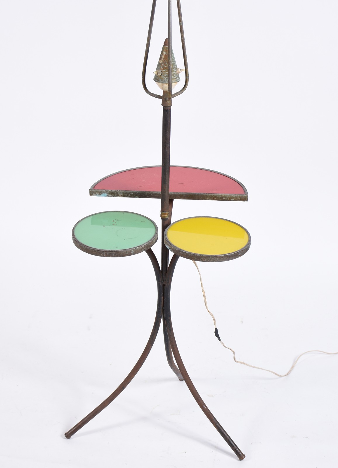 Luminária de metal com tres platôs e tres cúpulas coloridas, anos 50... - foto 2 de 7