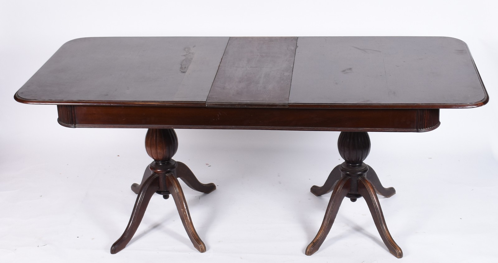 Mesa de jantar de madeira nobre, tampo retangular com tabua extensora... - foto 1 de 6