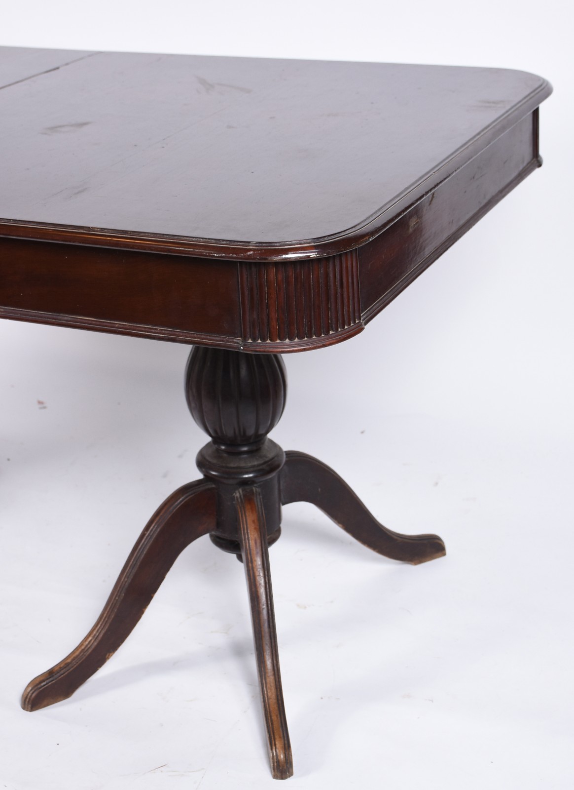 Mesa de jantar de madeira nobre, tampo retangular com tabua extensora... - foto 6 de 6