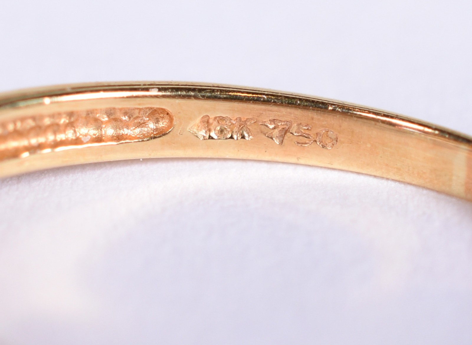 anel de ouro 18k e pedra ametista, aro 22 (Por motivos de segurança a... - foto 4 de 4