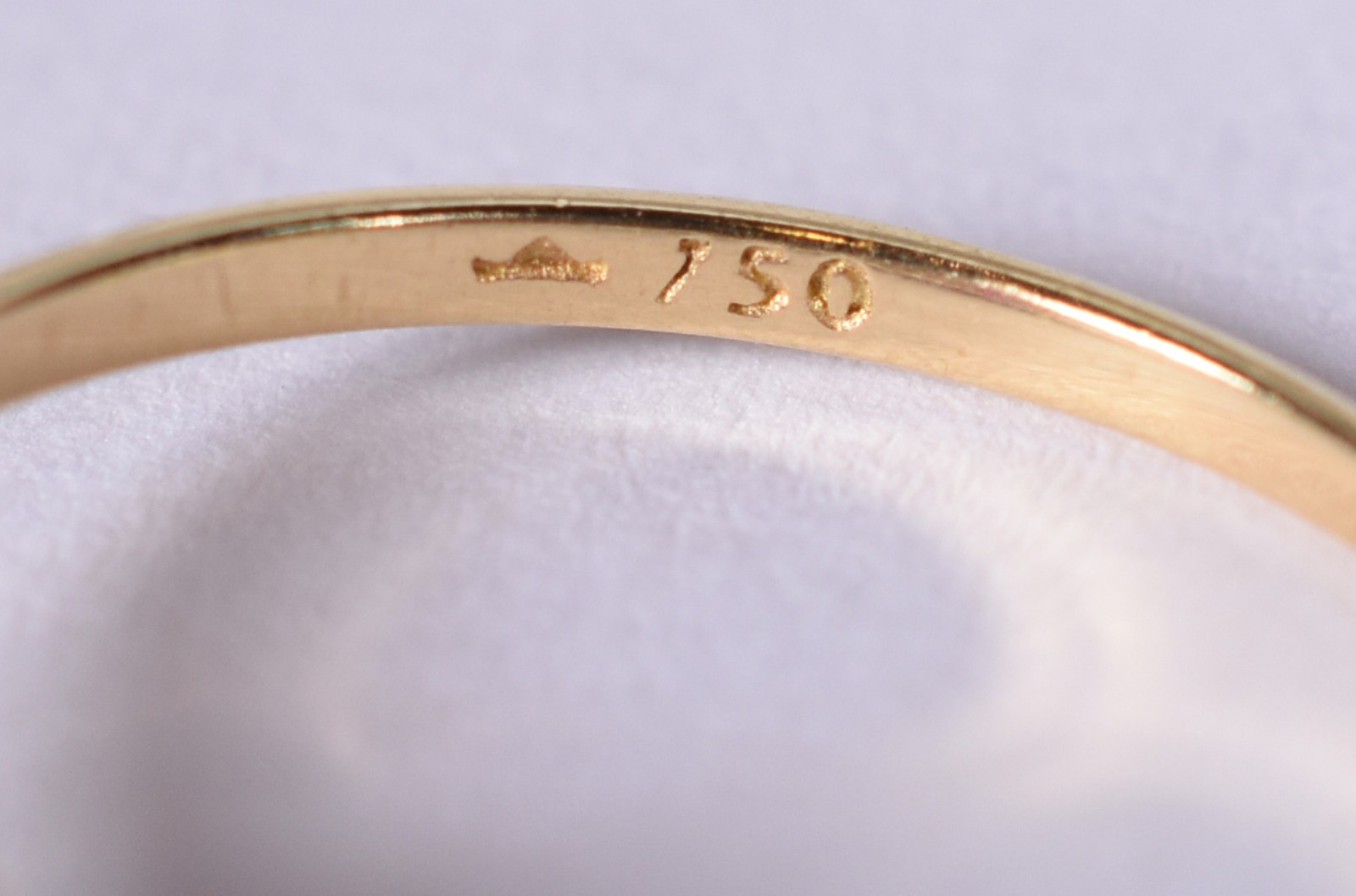 Anel de ouro 18k contraste 750 feitio gota cravejado com brilhantes e... - foto 3 de 4