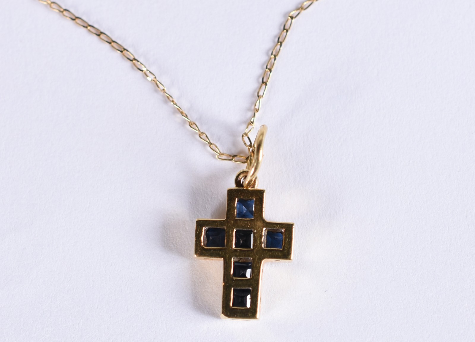 Colar de ouro 18k, contraste 750 e crucifixo com pedras ônix (Por... - foto 4 de 5
