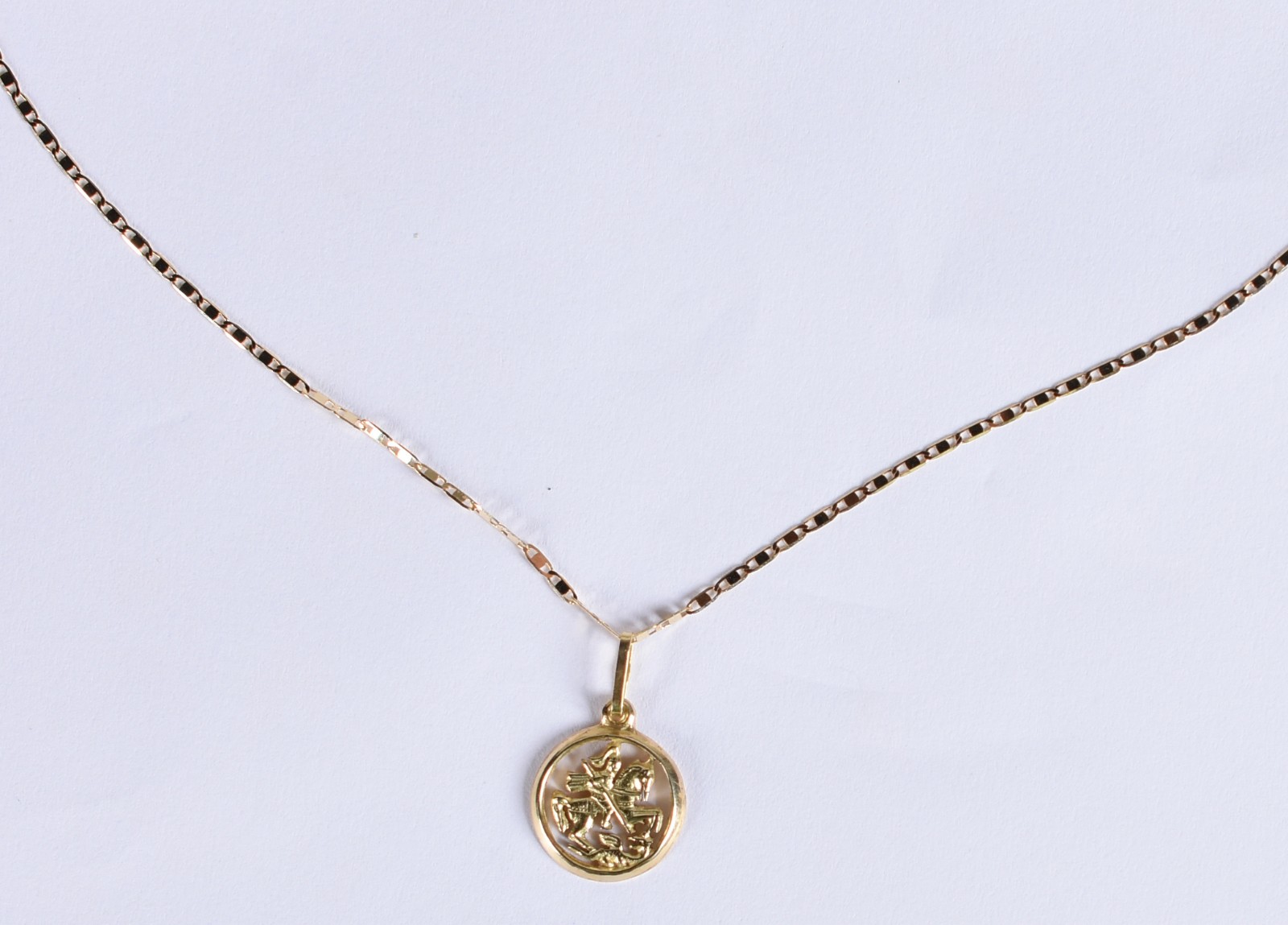 Colar de ouro 18 k, contraste 750 tipo lamina e pingentes (Por... - foto 1 de 5