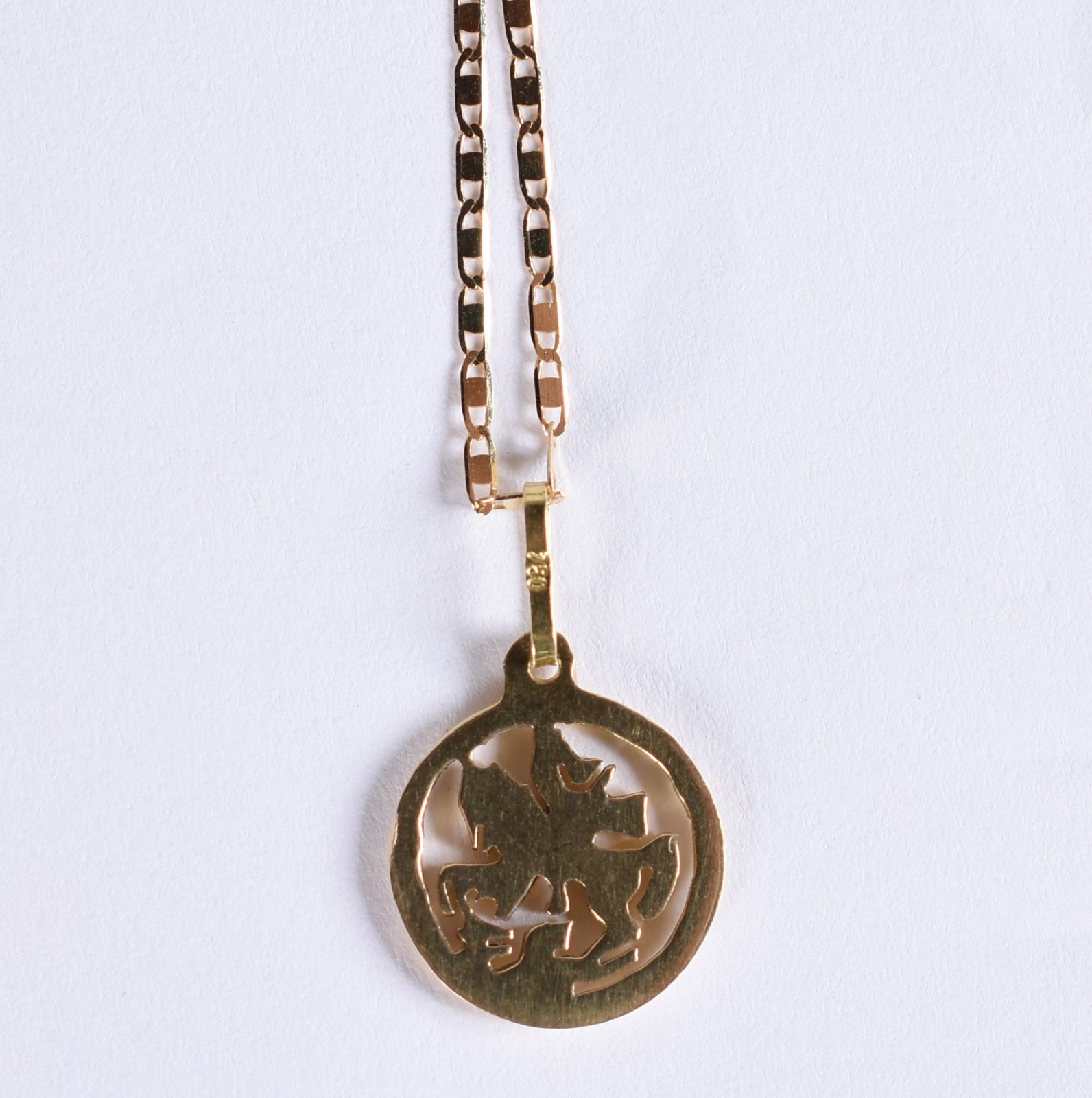 Colar de ouro 18 k, contraste 750 tipo lamina e pingentes (Por... - foto 3 de 5