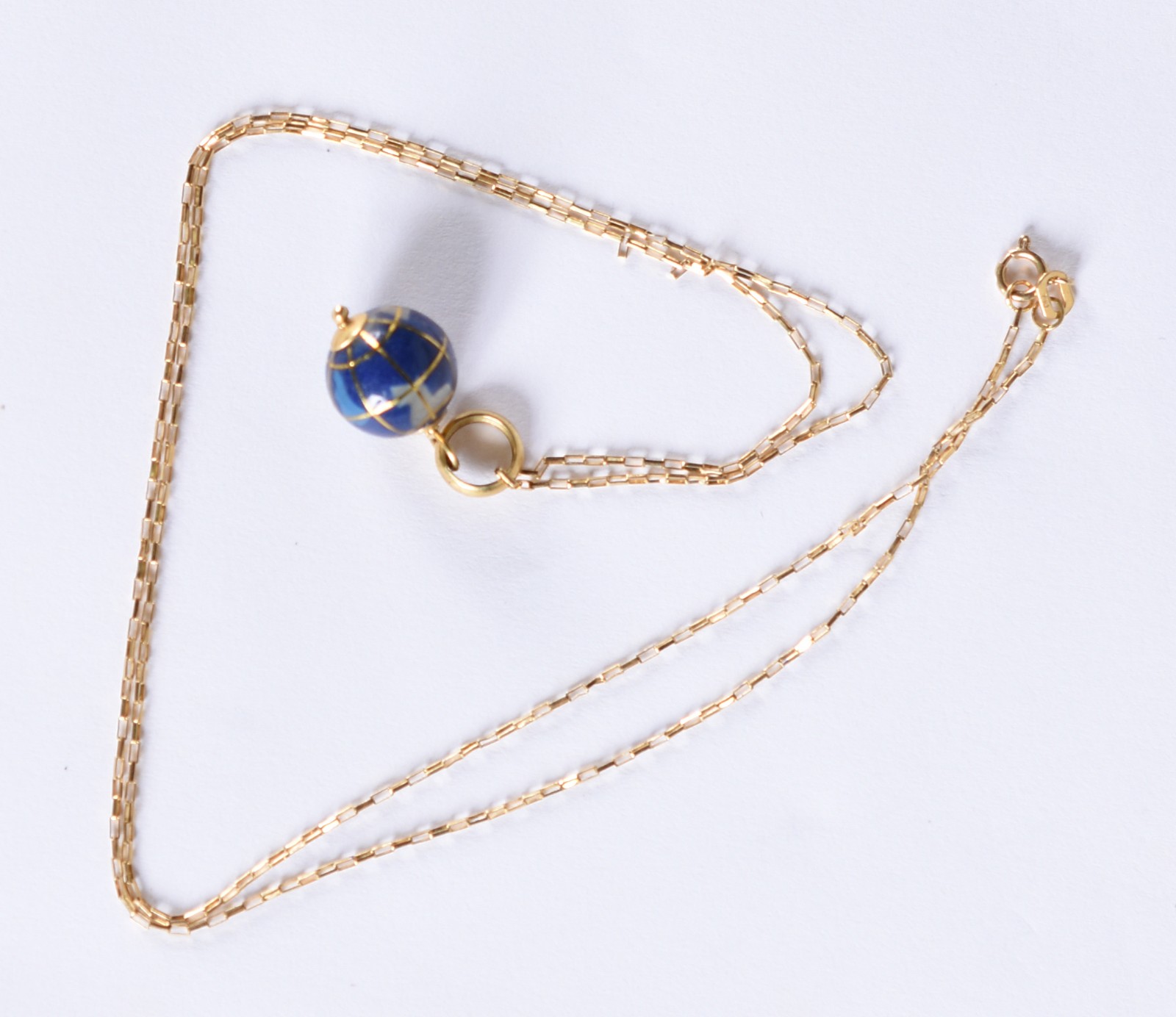 Colar de ouro 18k, contraste 750 com pingente feitio "globo" (Por... - foto 4 de 5