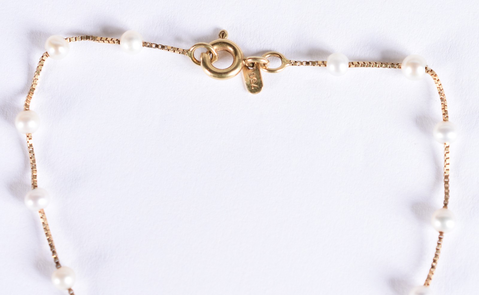 Pulseira de ouro 18k, contraste 750 com mini perolas e um brilhante... - foto 4 de 4