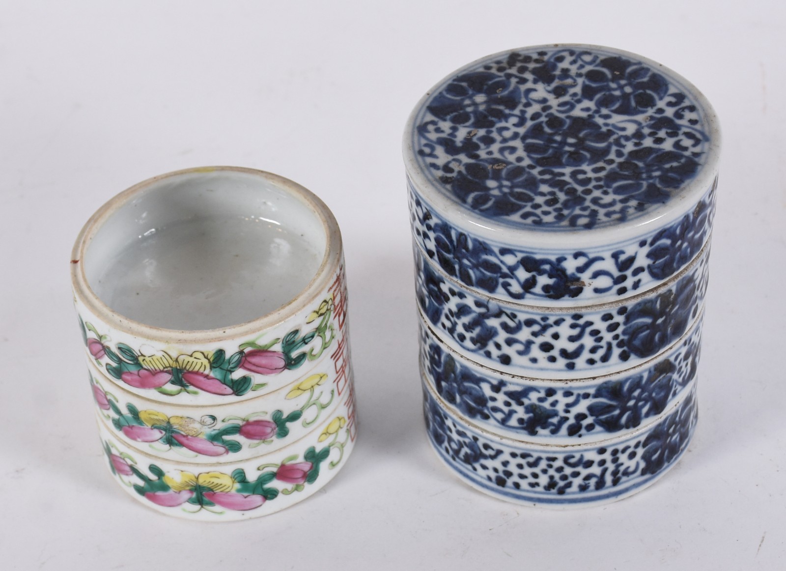 Conjunto com sete pequenos bowls de antiga porcelana chinesa, sendo 4... - foto 2 de 6