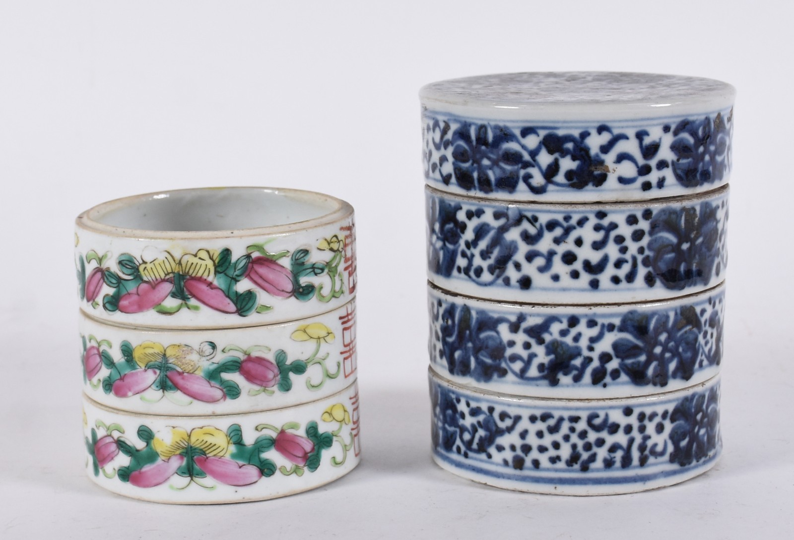 Conjunto com sete pequenos bowls de antiga porcelana chinesa, sendo 4... - foto 1 de 6
