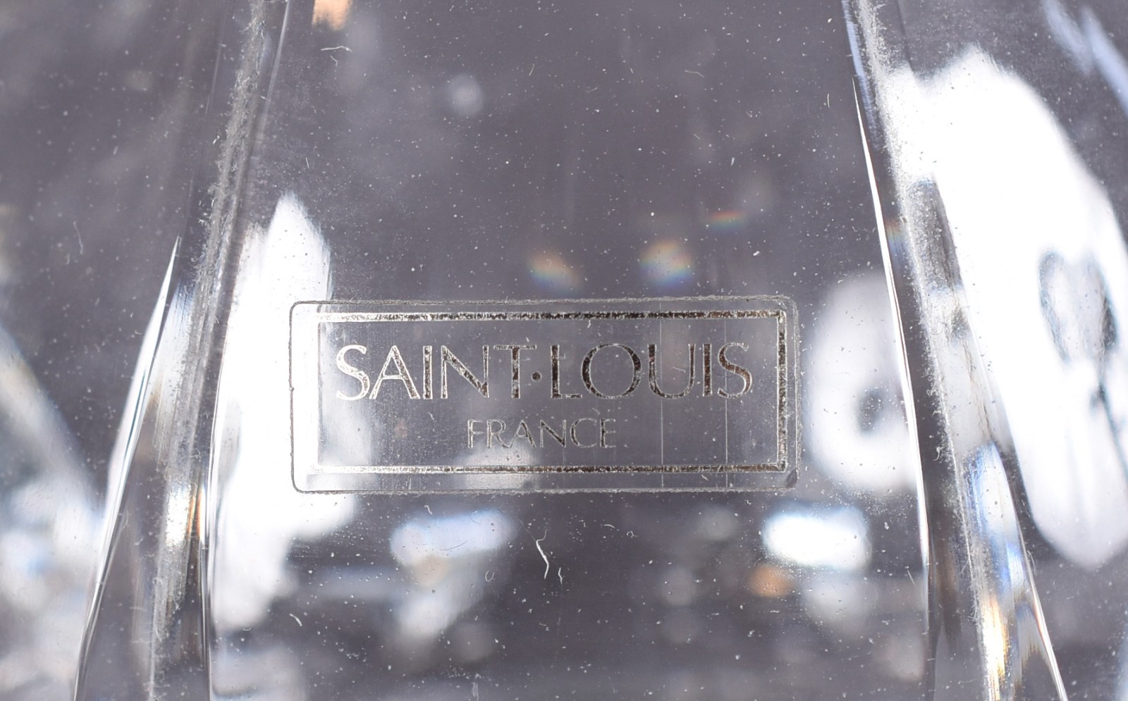 Duas licoreiras de cristal lapidado, sendo a maior francesa Saint... - foto 6 de 6