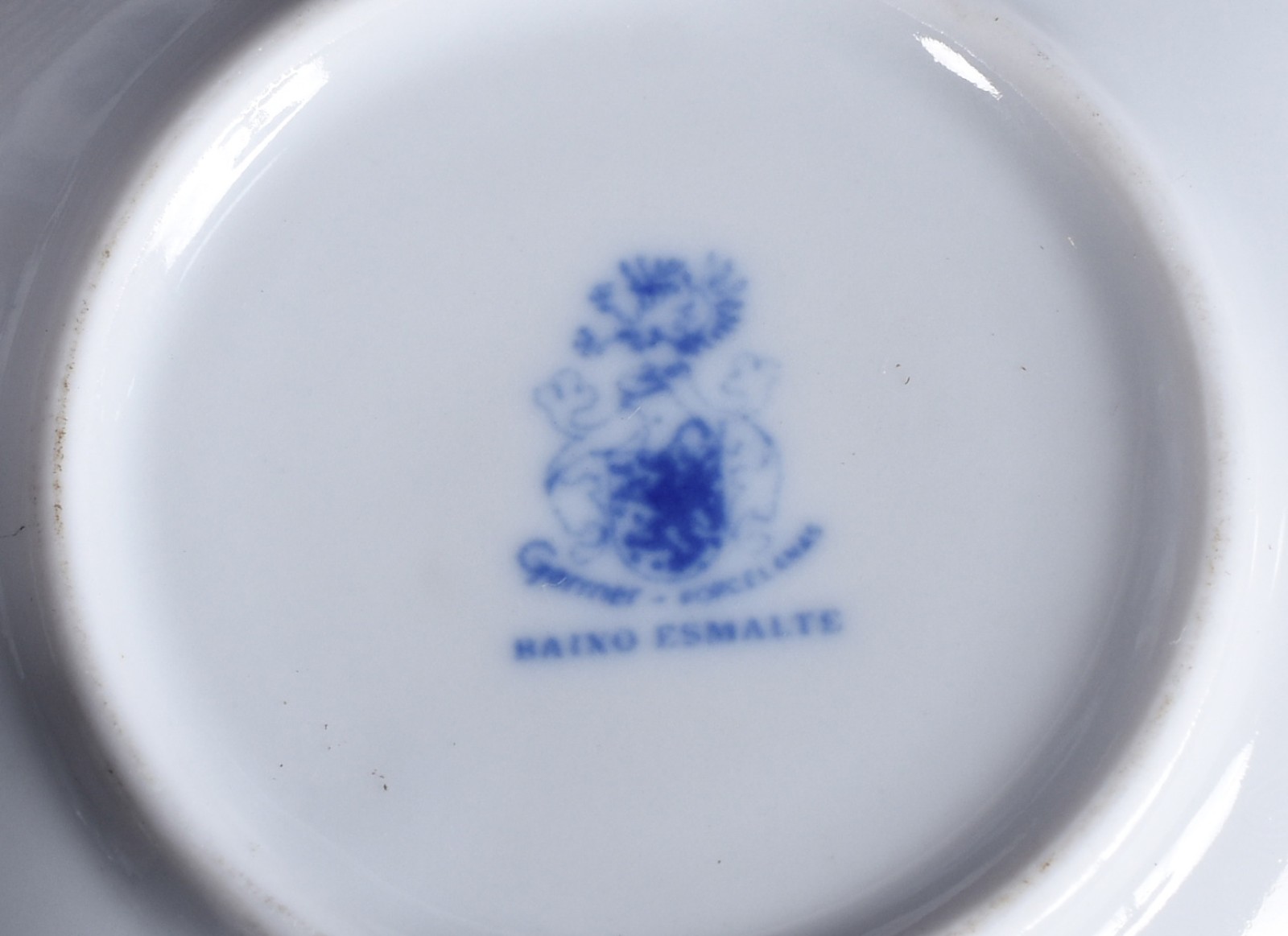 Serviço de jantar e café de porcelana GEMER, decoração com palácios... - foto 4 de 5