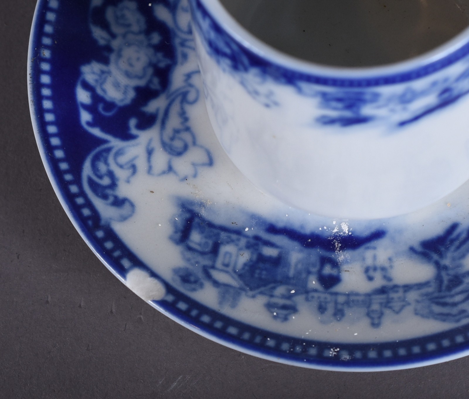 Serviço de jantar e café de porcelana GEMER, decoração com palácios... - foto 5 de 5