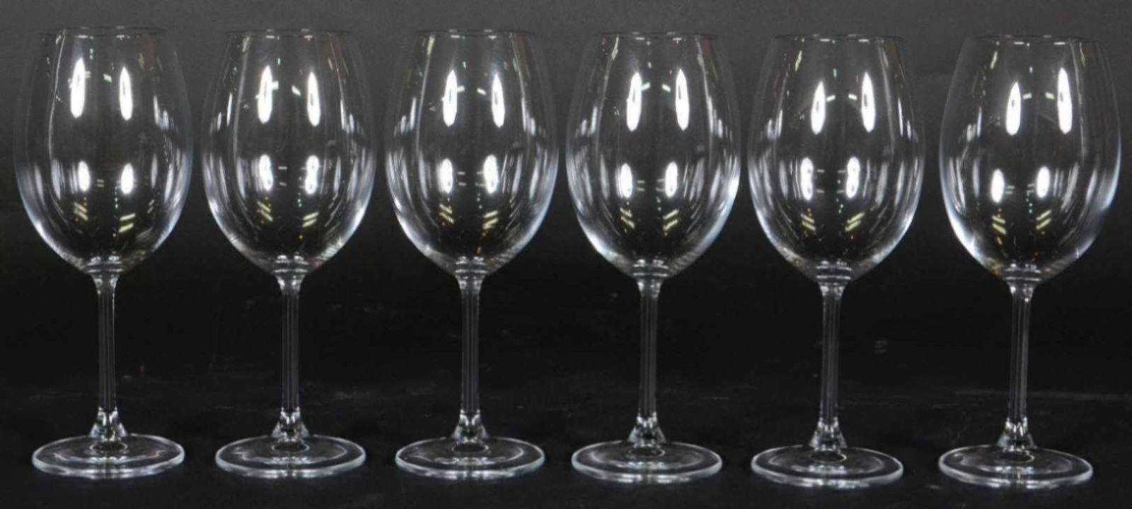 Seis taças de cristal para vinho, 580 ml. - foto 1 de 2