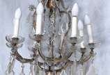 Lustre de cristal, estilo Maria Tereza para 8 l... - Lustre de cristal, estilo Maria Tereza para 8 luzes com pingentes lapidados.