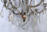 Lustre de cristal, estilo Maria Tereza para 8 l... - Lustre de cristal, estilo Maria Tereza para 8 luzes com pingentes lapidados.