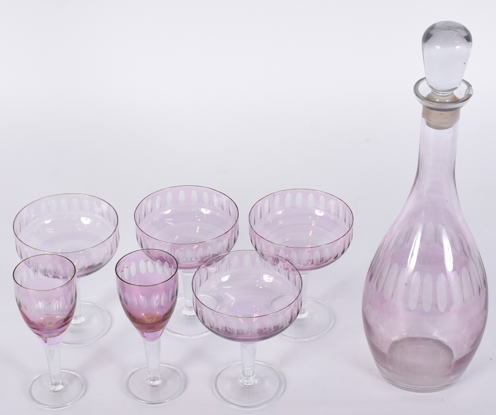 Conjunto de licoreira, 4 taças para champagne e 2 para licor em demi... - foto 1 de 5