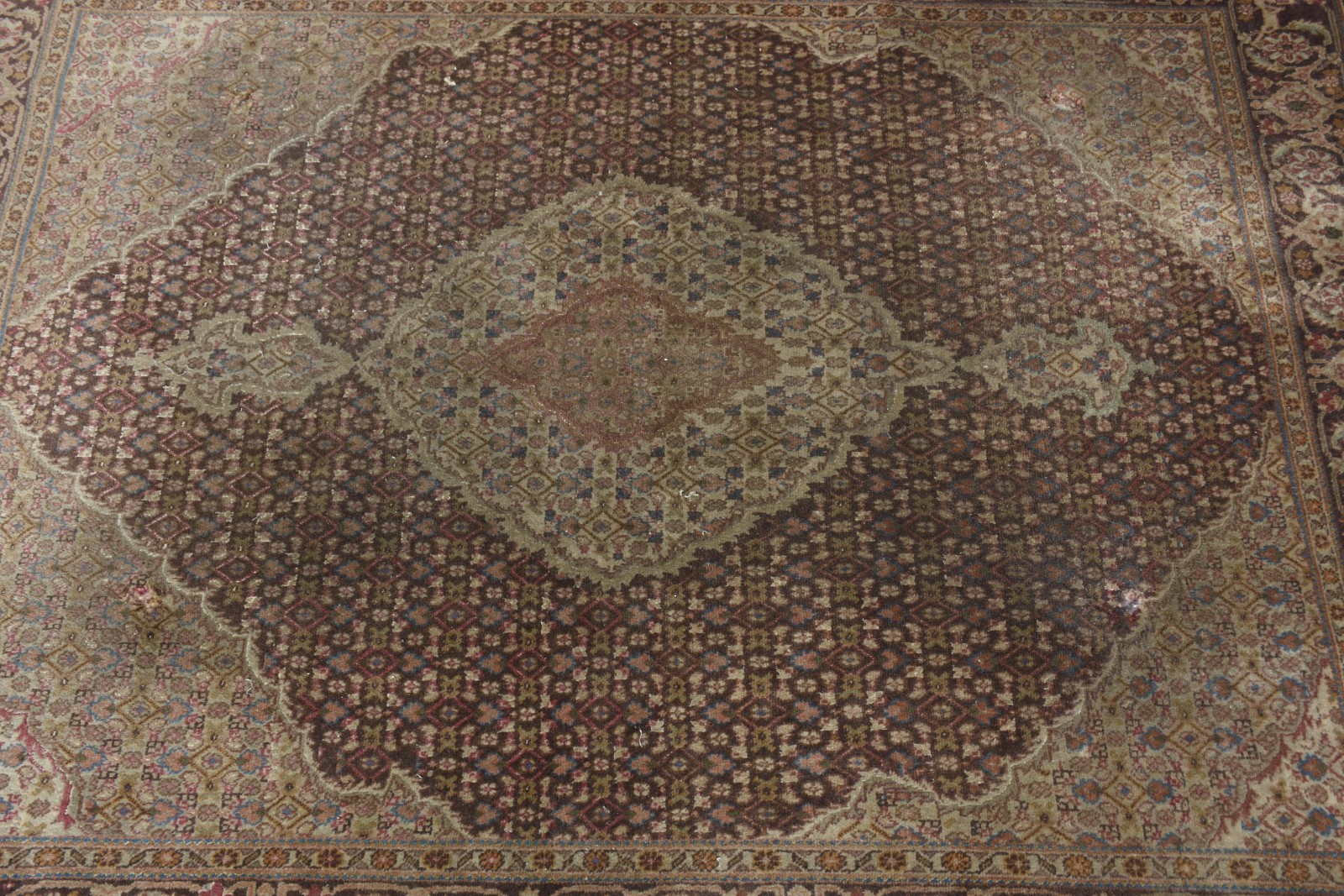 Tapete Tabriz (está sujo). - foto 3 de 4