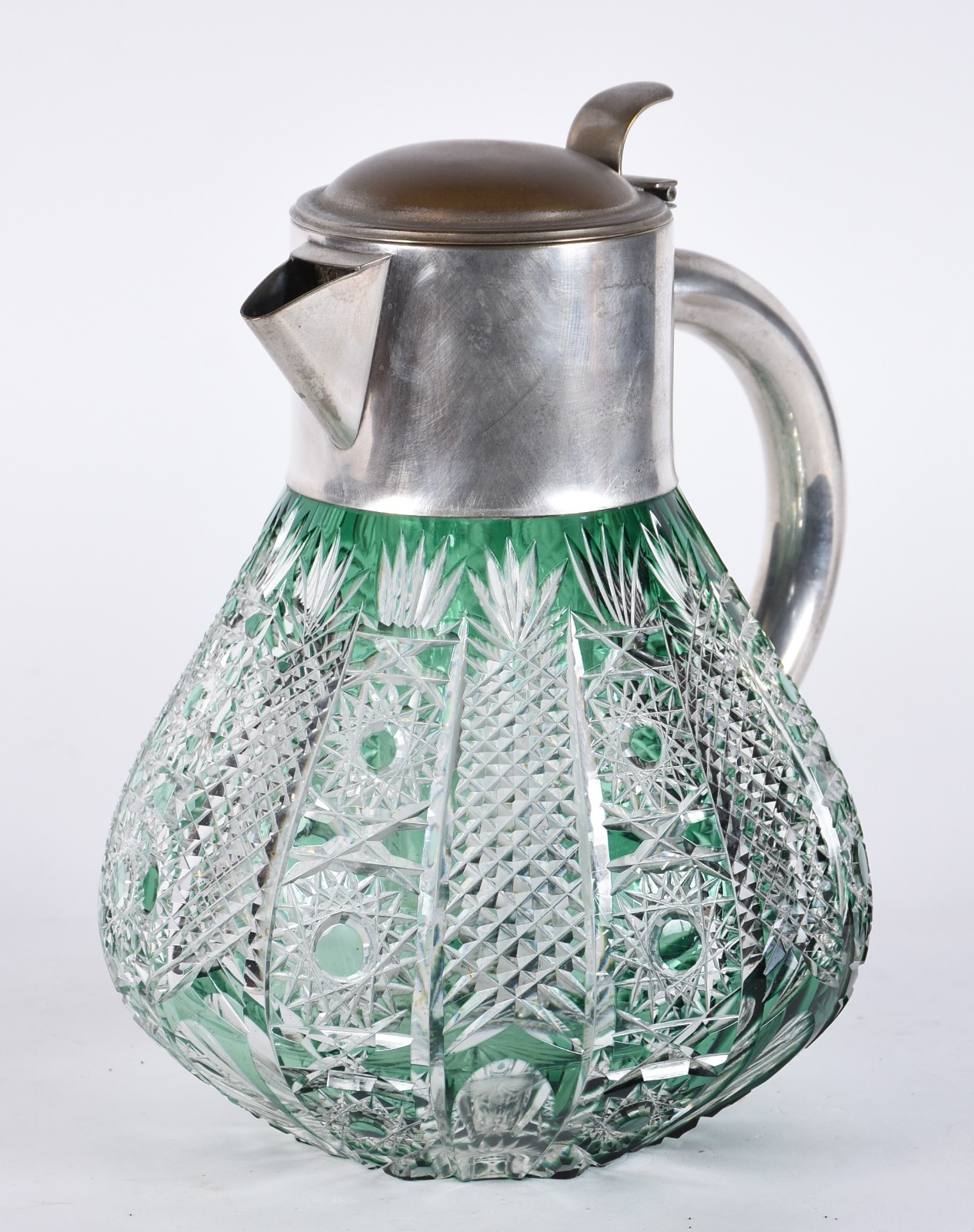 Jarra de cristal lapidado doublé verde, bocal e alça de metal. (metal... - foto 2 de 7