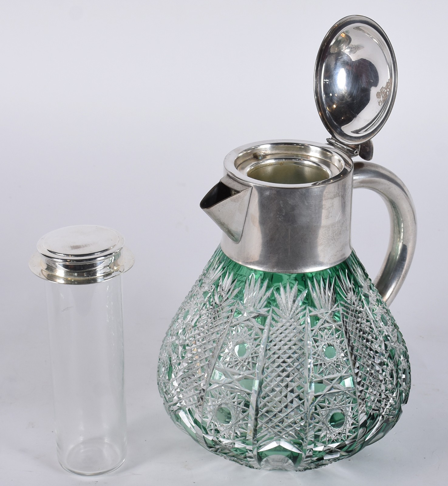 Jarra de cristal lapidado doublé verde, bocal e alça de metal. (metal... - foto 4 de 7